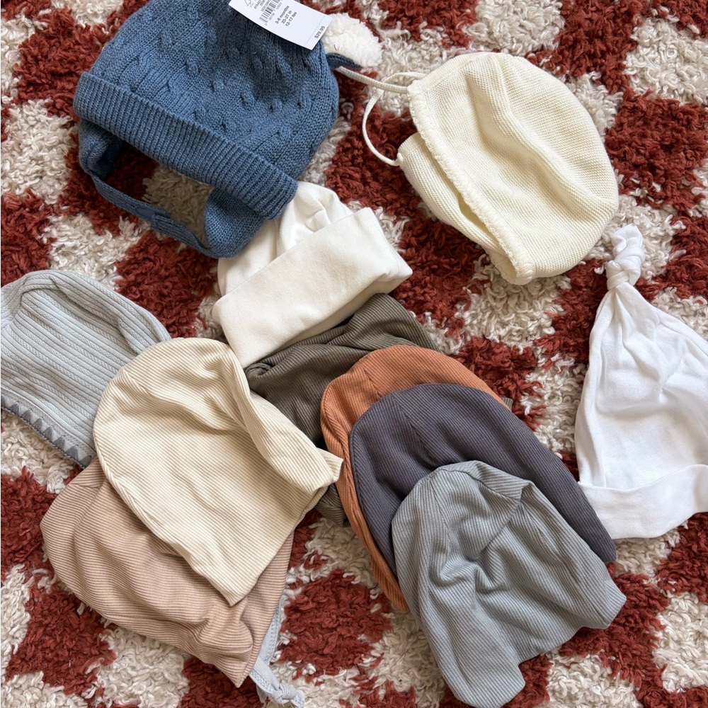 Infant hats and bonnets